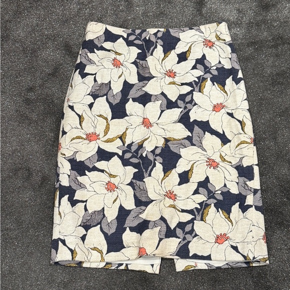 Ann Taylor Dresses & Skirts - Ann Taylor floral skirt